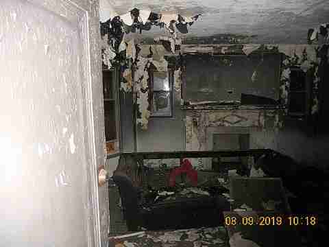 2901 Fullerton (14)_m.jpg